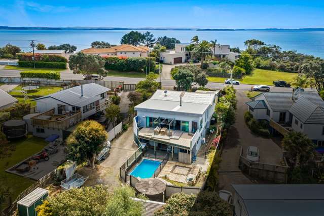 5 Bedrooms + A Pool + Large Freehold Site