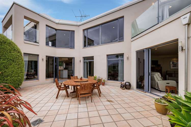 6 Inverness Lane Redcliffs_22