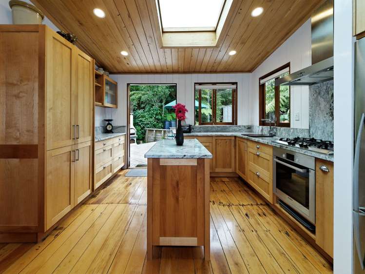 54 Upland Road Huia_7