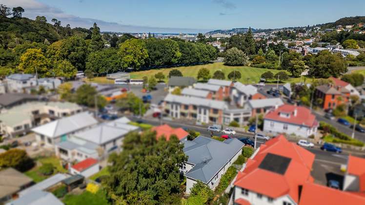 24 Gladstone Road North East Valley_29