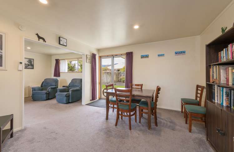 4 Maple Crescent Richmond_8