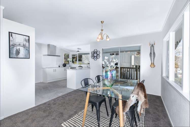 82 Ravenwood Drive Forrest Hill_8