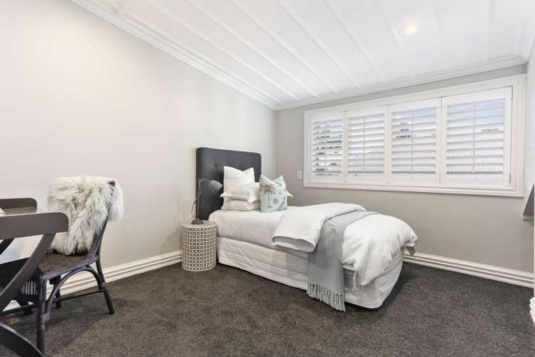 8 Claude Road Epsom_19