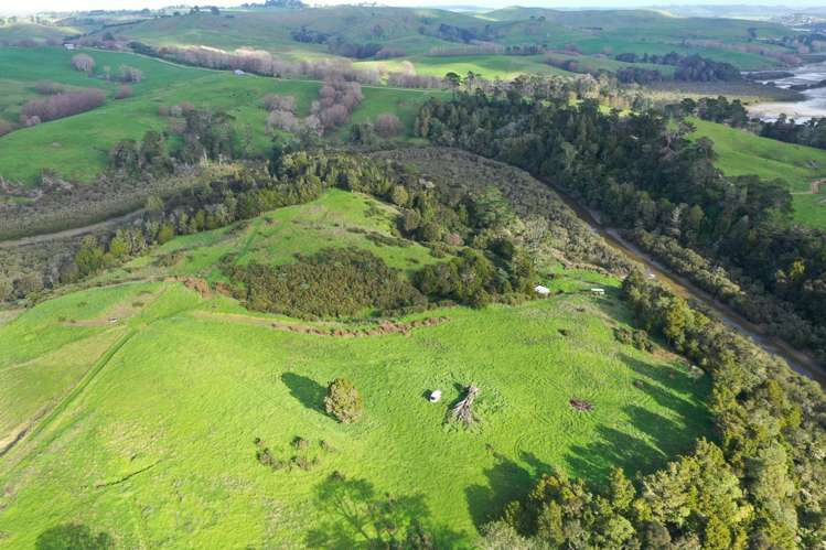 60 Te Pahi River Drive Paparoa_18