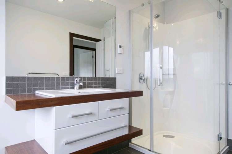 7 Coprosma Crescent Waipahihi_15