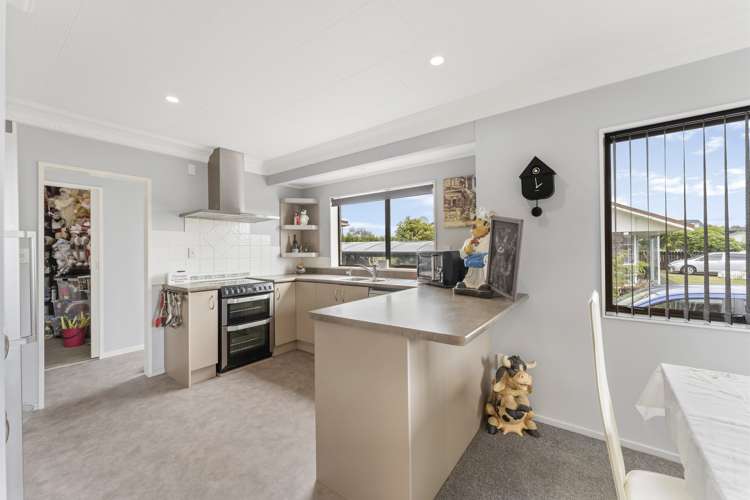 31 Tiverton Crescent Whalers Gate_9