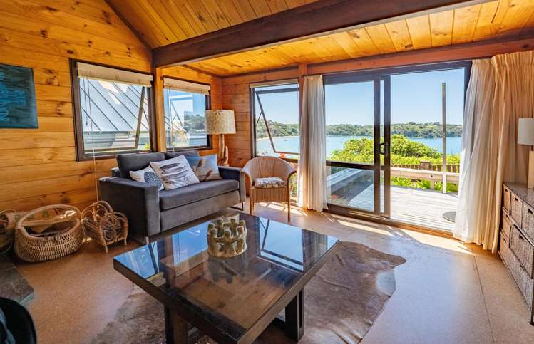 189 Ocean View Road Oneroa_20