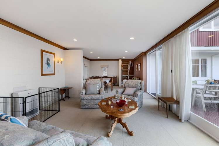 144 Lake Crescent Hamilton Lake_9