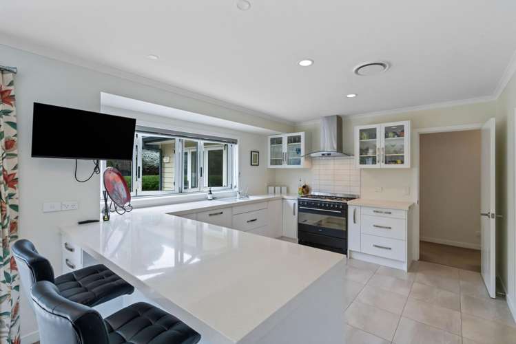 11 Byron Brown Place Otaki Beach_3