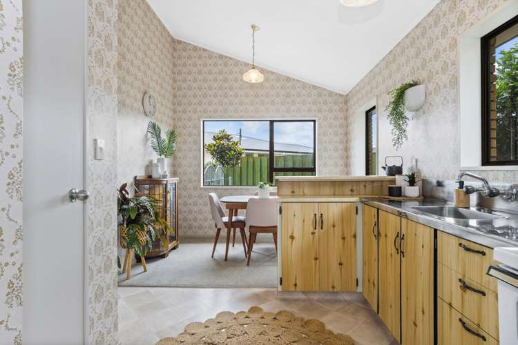 48 Eaton Crescent Matua_5