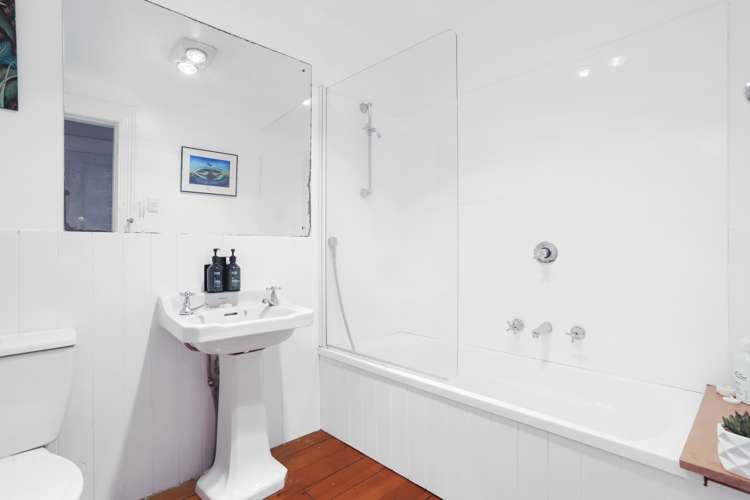 4078 Great North Road Glen Eden_12