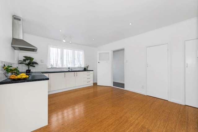 84 Karaka Road Beachlands_2