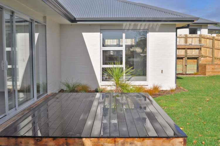 30 Fairwater Road Warkworth_18