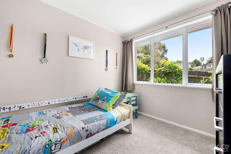 67 Bird Grove Stokes Valley_11