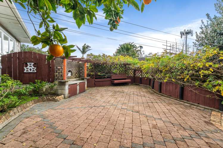 2/129a Ridge Road Howick_14