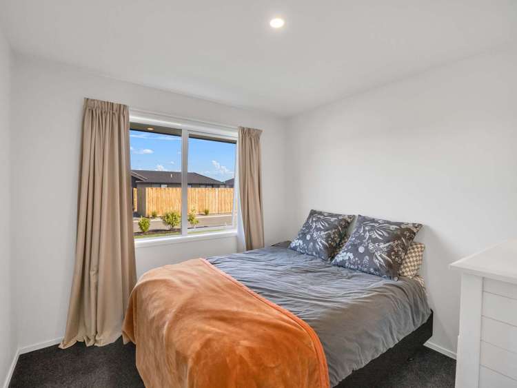 2 Upham Way Amberley_32