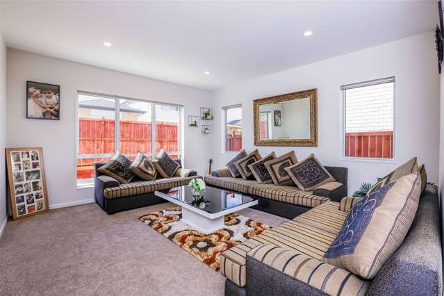 28 Quattro Avenue Flat Bush_2