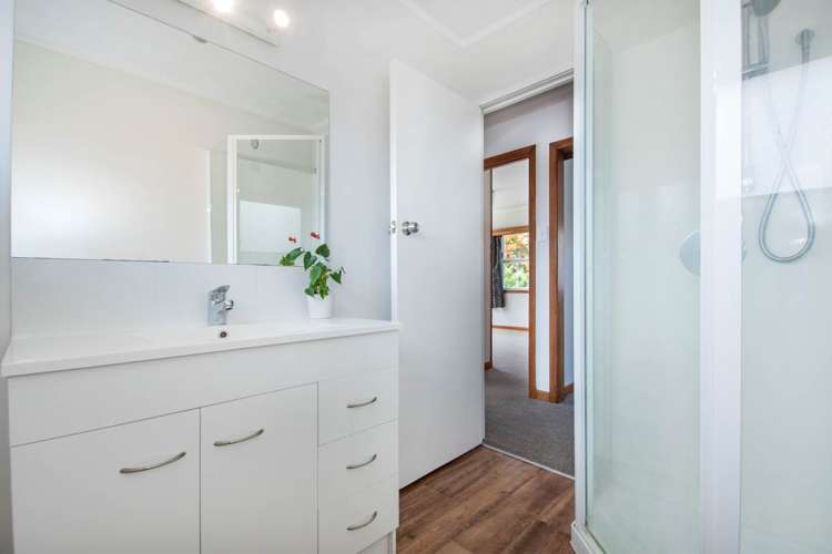 11a Lupton Avenue Kensington_7