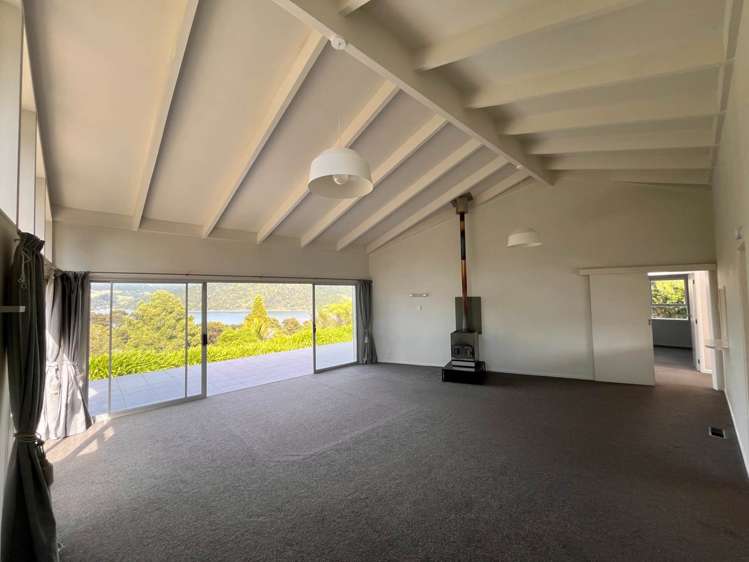 1071 Huia Road Huia_4