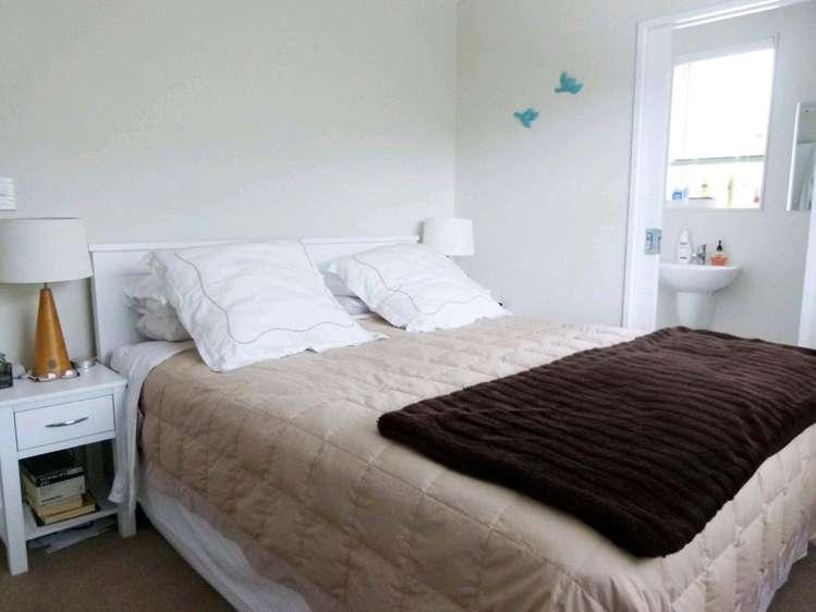 18 Taranga Road Langs Beach_11