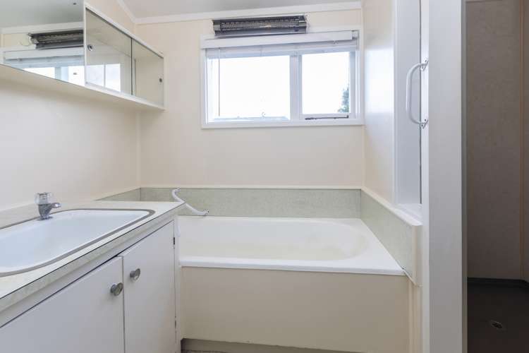 32 Hawthorne Street Strowan_14