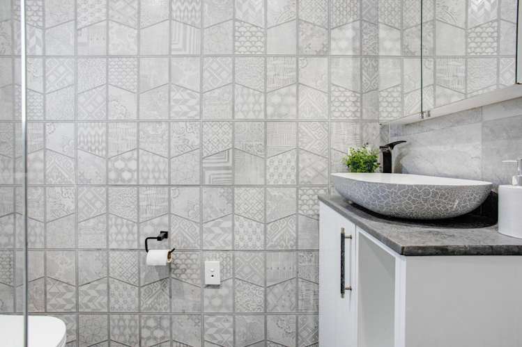 10 Staines Avenue Mangere East_13