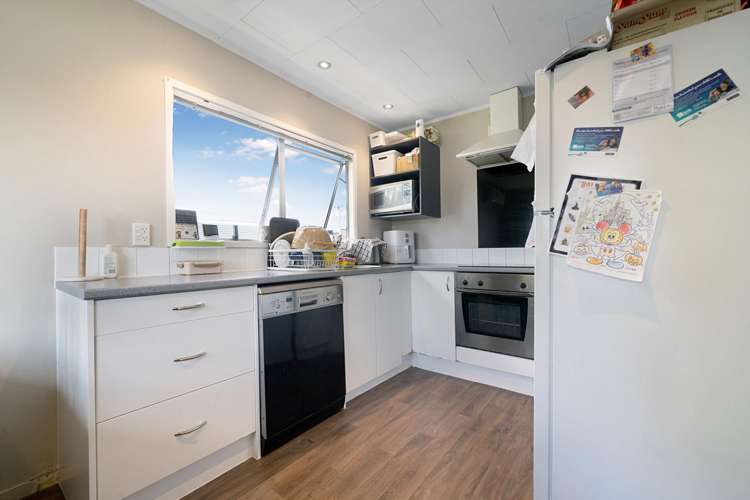 82 & 84 Moire Road Royal Heights_15