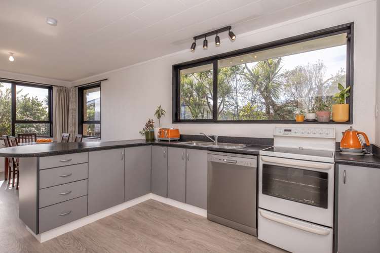 25 Ngahue Crescent Carters Beach_8