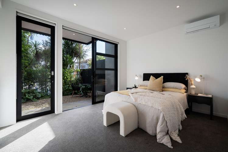 2/52 Sainsbury Road Mount Albert_13