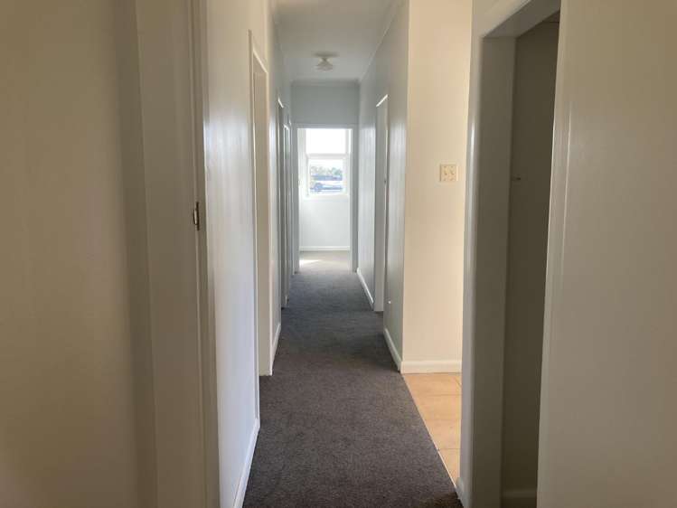 60 Flynn Road 1076_5
