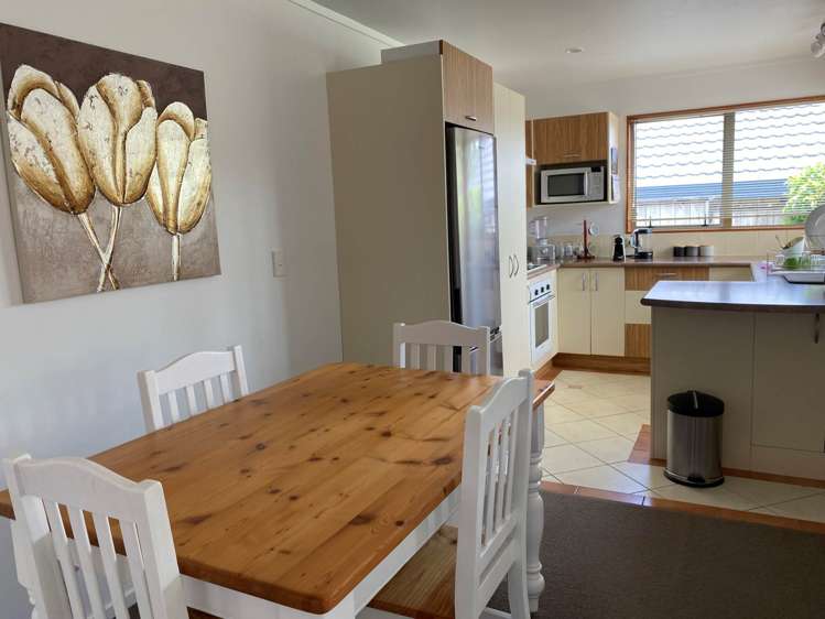 7 Angel Way Stanmore Bay_13