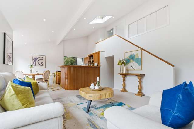 Walk To Rangitoto College, Charming & Affordable