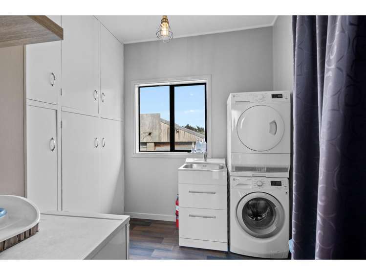 2 Scott Street Strathern_17