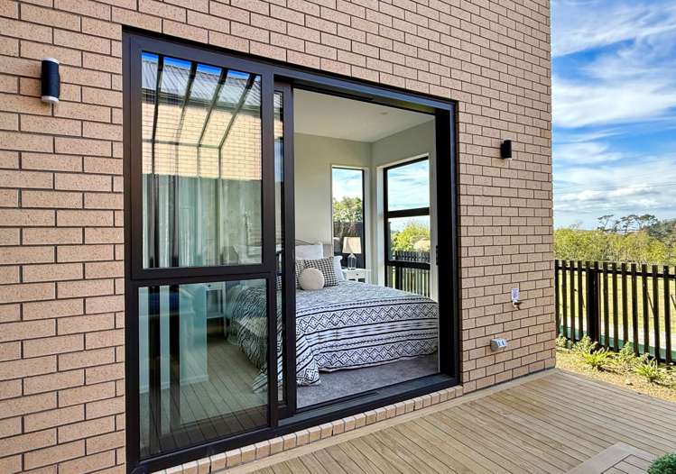 32 Paretao Street Massey_18