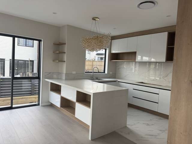 78 Koromeke Street Flat Bush_3