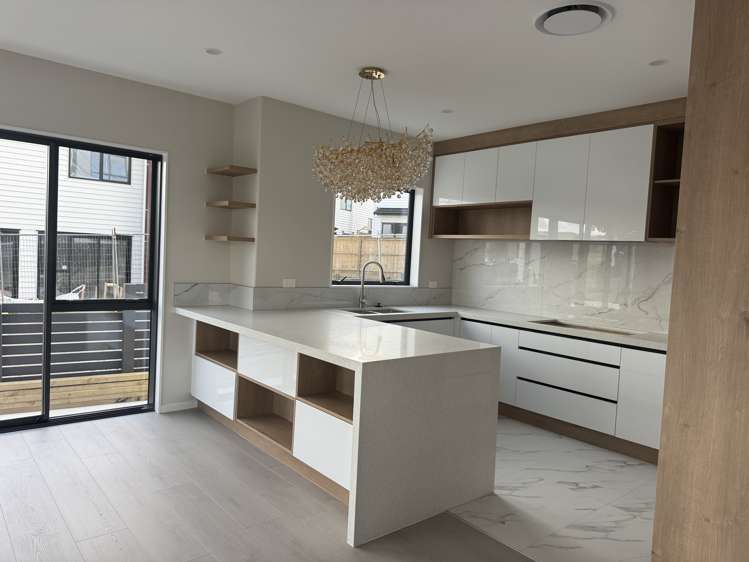 78 Koromeke Street Flat Bush_3