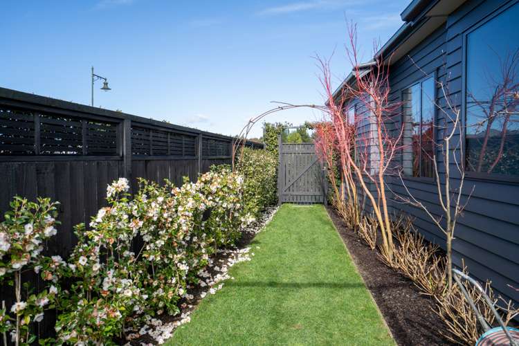 22 Jarrett Terrace Leamington_21