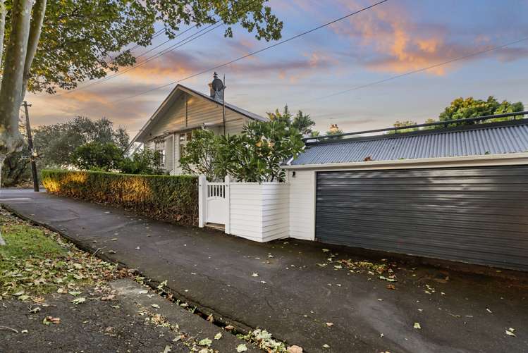 19 Queen Street Northcote Point_21