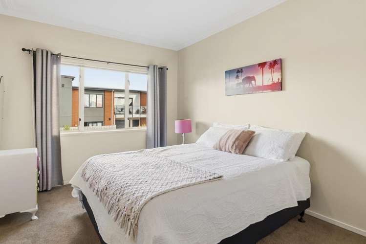25 Kelvin Place Hamilton East_18
