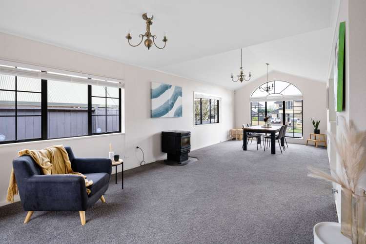 34 Keswick Crescent Huntington_8