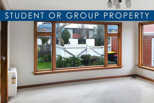 Three Double Bedroom Home In Fantastic Location