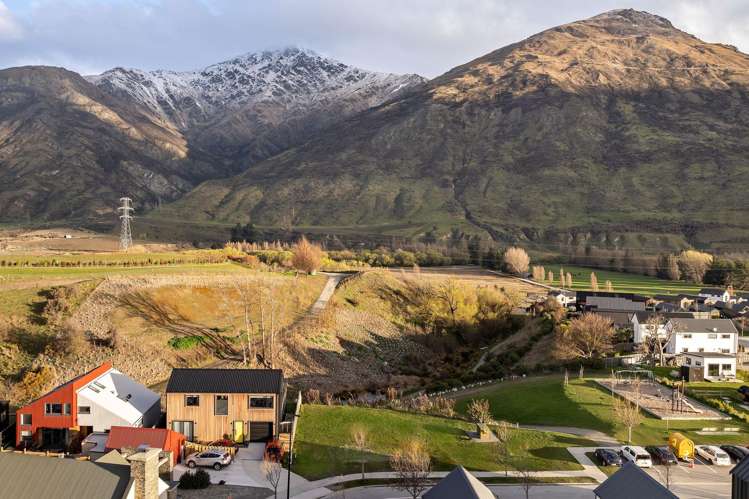 17 Lorne Street Dalefield/Wakatipu Basin_19