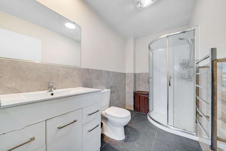 12 Windfola Parkway Takanini_10