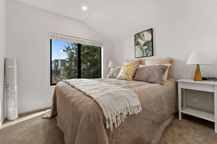 2C Meadway Sunnyhills_21