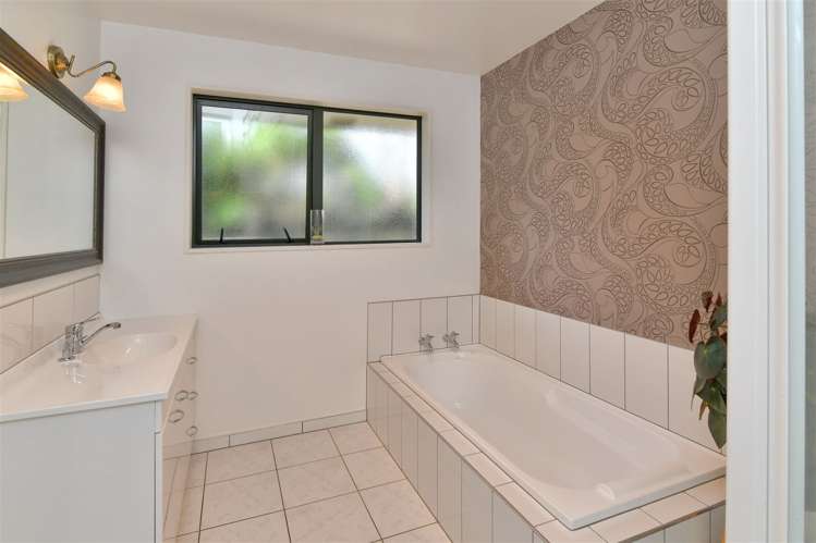 10 Paget Drive Woodend_10