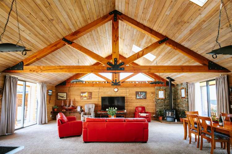 17 Balneaves Lane Albert Town_12