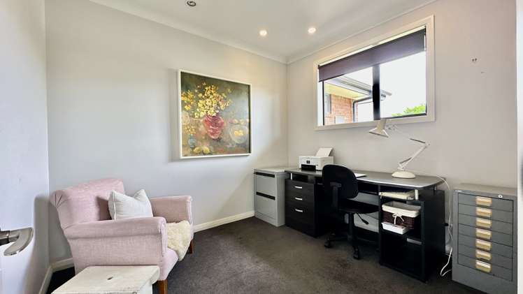 12 Somerset Grove Allenton_17