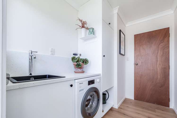 8 Conrad Place Leamington_10