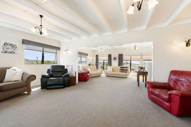 8 Roore Street Foxton Beach_12