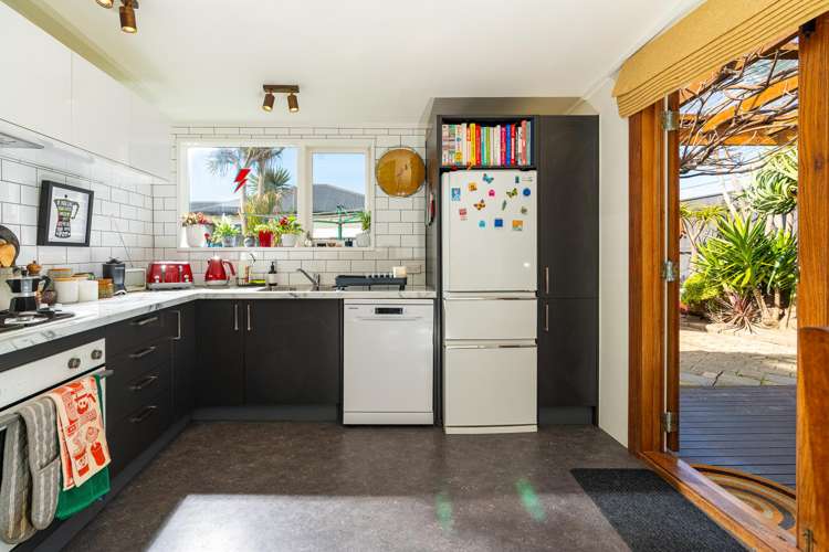 187 Queens Drive_4